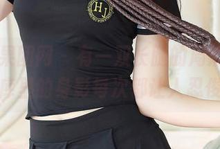 GIRLT果团网 - 有一双长腿的周妍希，她在图库里的身影每次都让人忍俊不禁