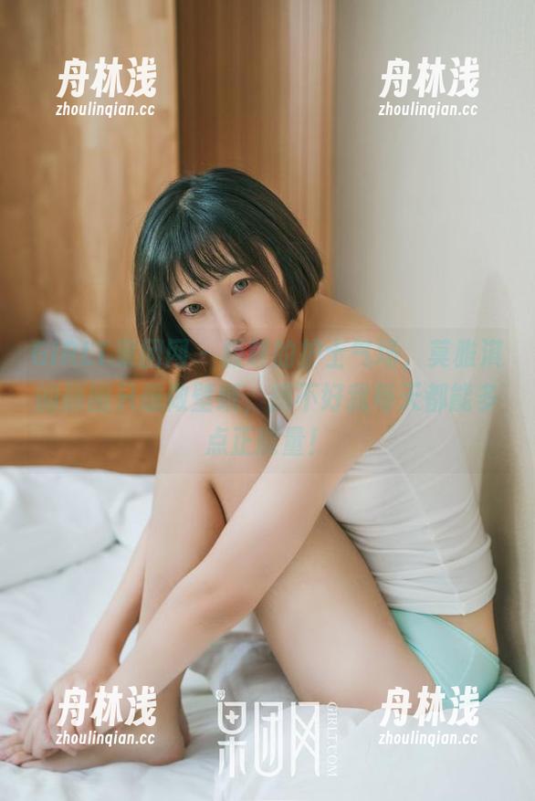 GIRLT果团网-莫雅淇 GIRLT果团网 - 板载的护士气场,莫雅淇的原图只想做壁纸,搞不好我每天都能多点正能量!