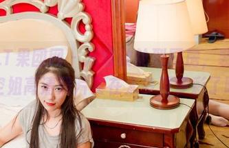 GIRLT果团网 - 从驾驶舱到厨房，裴希西的空姐高清照片实在太多姿多彩了吧！