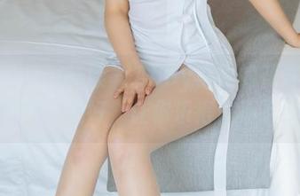 HuaYang花漾 - Abby李雅的花嫁图包，荒唐又美好，让你乐得停不下来。