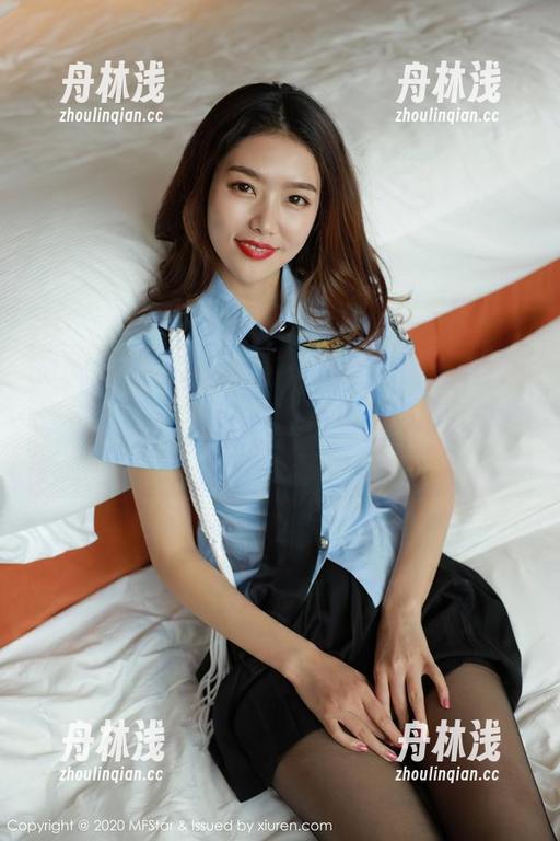 MFStar模范学院-Abby王乔恩 MFStar模范学院 - 最新!Abby王乔恩的校服图包,真是随便一昂首都像个校园女神啊!
