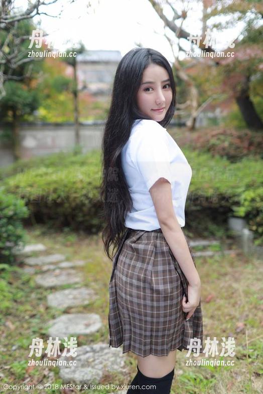 MFStar模范学院 - 温心怡的黑白作品，原图让人一秒入迷，更新不更新有啥关系？