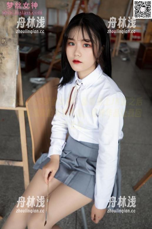 MSLASS梦丝女神 - 张馨穿上JK蓝之后，难以想象的年轻气息，这件作品让我回味无穷。