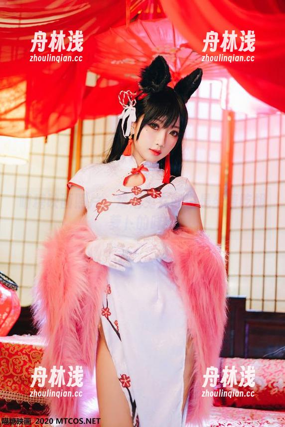 喵糖映画照片：难道兔女郎也是坐着吃胡萝卜的咩？