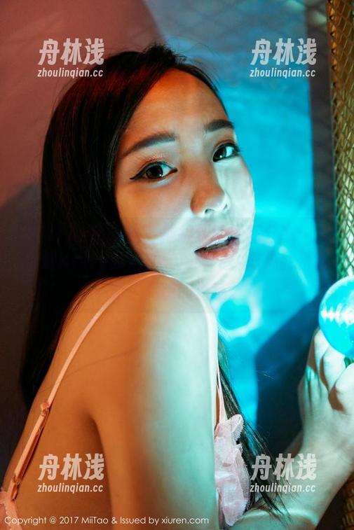 MiiTao蜜桃社 - 捕捉到的原图分享：吴凯莉Kelly的浴缸“演绎”，好像我都看到了灵魂的游荡。