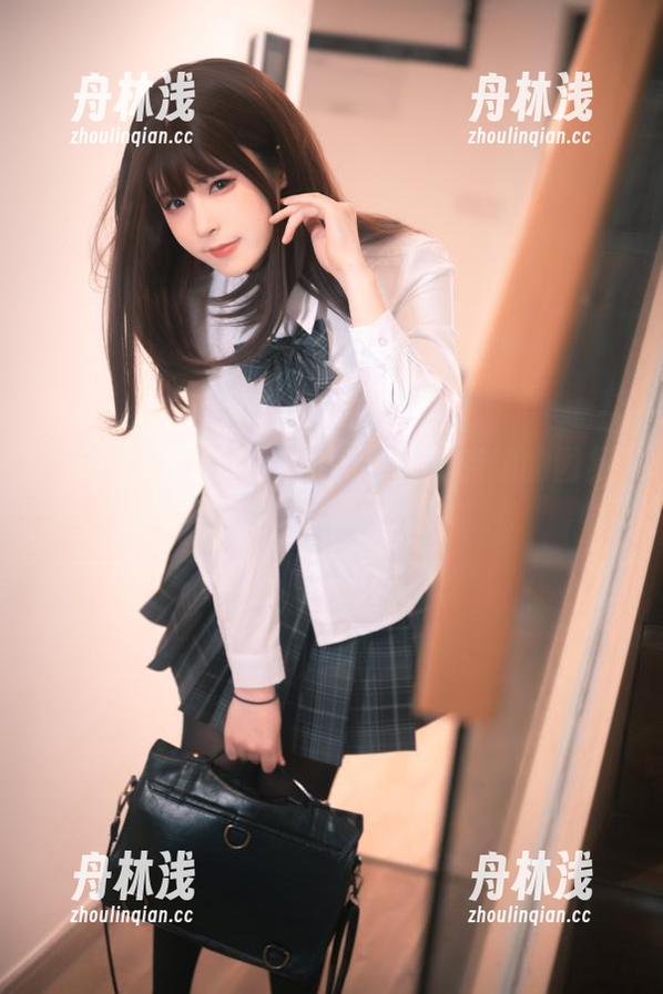 舅妈的御厨技能在Quan冉有点饿的图集中暴露无遗