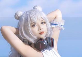 福利撒在奶牛身上，Sayo Momo的写真让你想要分享点啥～