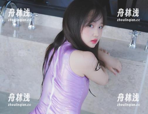 Sia(시아)最新内衣作品，轻轻一撩，不知不觉间引起了我的关注，这种气氛真不错。