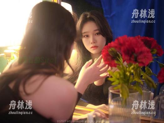 你没见过的Sira(시라)，长腿高清照片太吸引眼球了。