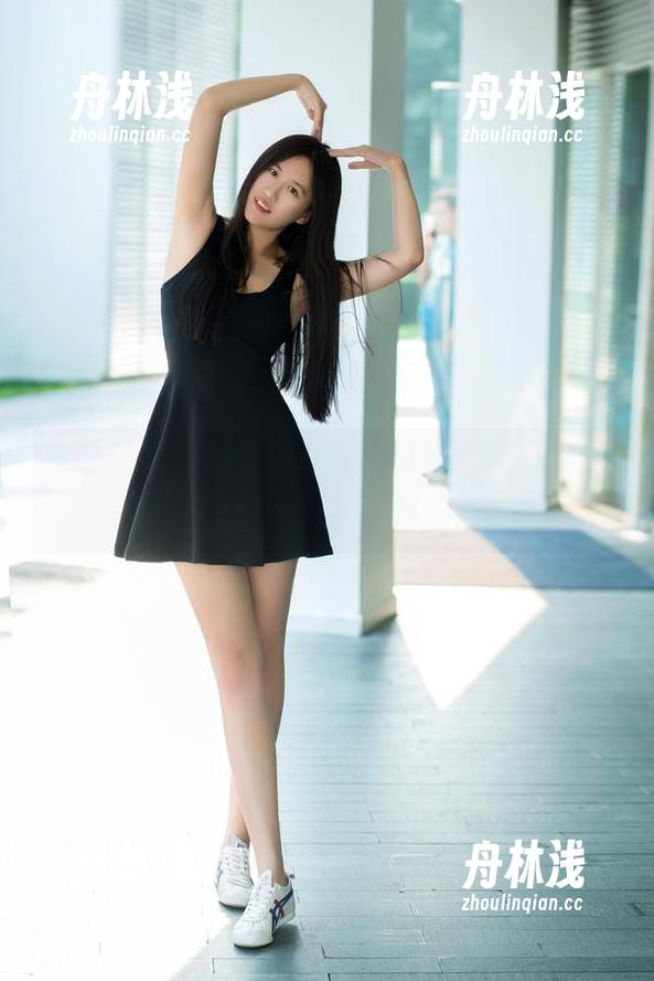 TuiGirl推女郎 - 原图里隐藏的李丽莎JK，竟让我觉得这壁纸也太有氛围了吧