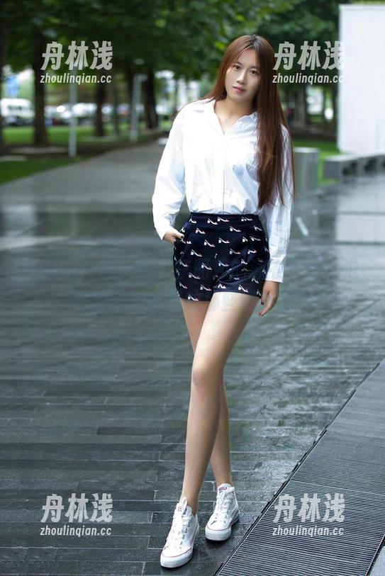 TuiGirl推女郎-李丽莎 TuiGirl推女郎 - 李丽莎的泳衣套图,泡在清澈池水里的那些糟糕时刻