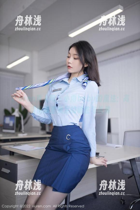 Xiuren秀人网 - 小雨baby的魔法：高清图册里美足的随性与优雅