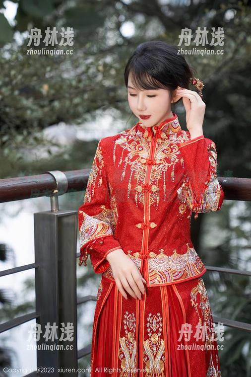 Xiuren秀人网 - 萌琪琪Irene给你带来皮衣的魔力，下载后自带撩人功能！