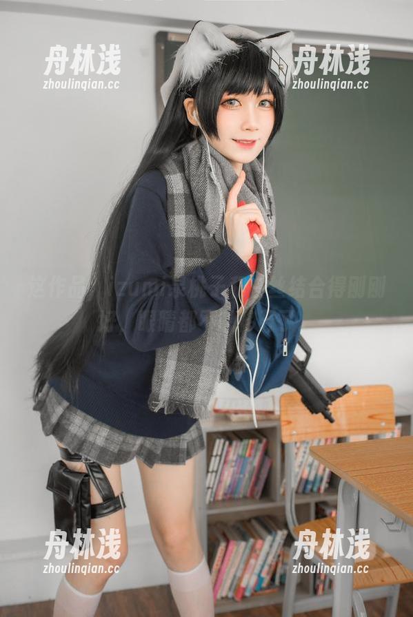 这作品，izumi泉桃子和白丝结合得刚刚好，眼睛都不想移开了。