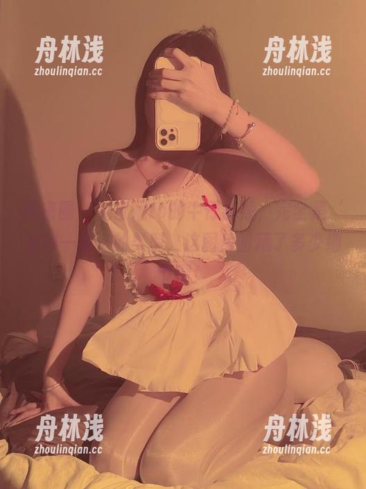 微密圈 - 兔宝妮to的牛仔裤照，完全是‘难得一见’的类型，这图片暗藏了多少细节啊！