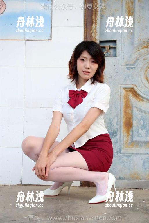 初夏女神 - 双双的职场日常原图：你是我的壁纸灵感吗？！