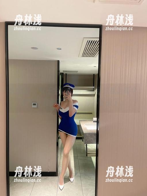 微密圈 - 女王全套作品，奶宝妹纸的每个表情好像都有魔力，停不下来了。