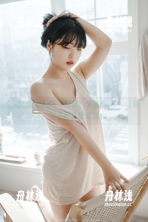 “BLUECAKE”特辑：宋哈娜(송하나)私拍中的猫咪驾到