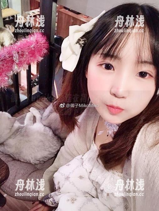 御子Yumiko 御子Yumiko的连衣裙,不简单的美,图库里的下载等着你