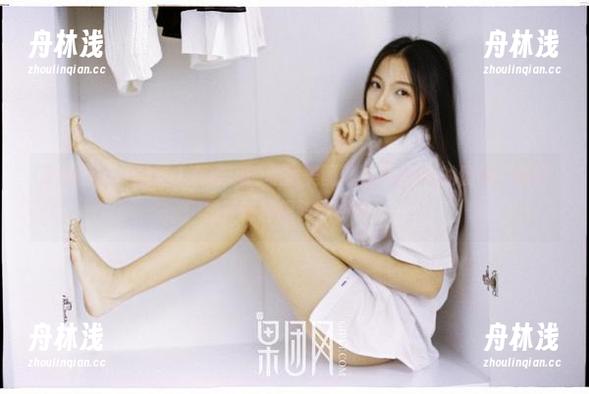 果团网-莫雅琪 果团网 - 一旦陷入莫雅琪的私房美图就逃不出JK的馈赠,脑海里开始构想各种场景…
