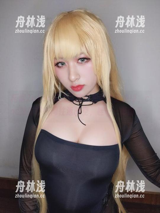 柘烟Zuken 柘烟Zuken游走在甜心和可爱的边缘,cos的时候瞬间往返时空,哇……很耐看。