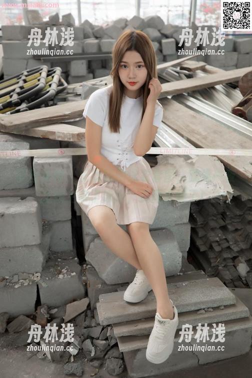 梦丝女神 - 王娇娇的泳衣套图，就像一夜之间主宰了泳池，资源太棒了！