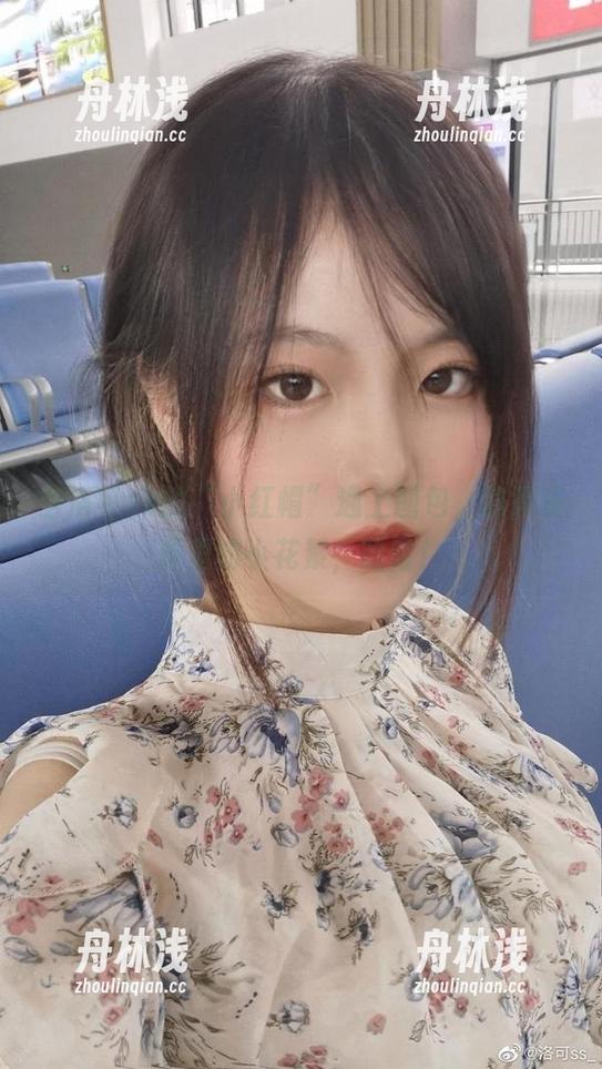 洛可ss 当洛可ss的“小红帽”遇上图包,隐藏资源里的小花絮,哈哈!