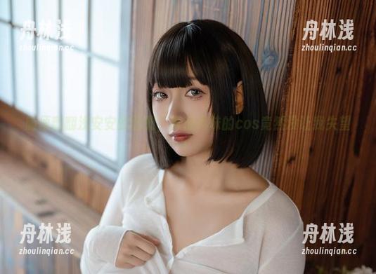 随便翻翻浅安安的图册，青涩风味的cos竟然没让我失望！