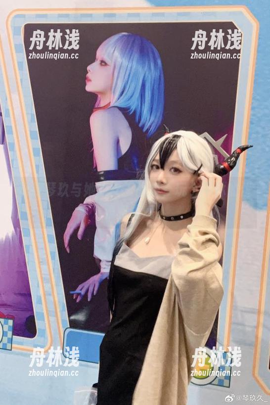 清青琴玖 清青琴玖与她的女王图集,玩个不休的优雅和霸气。