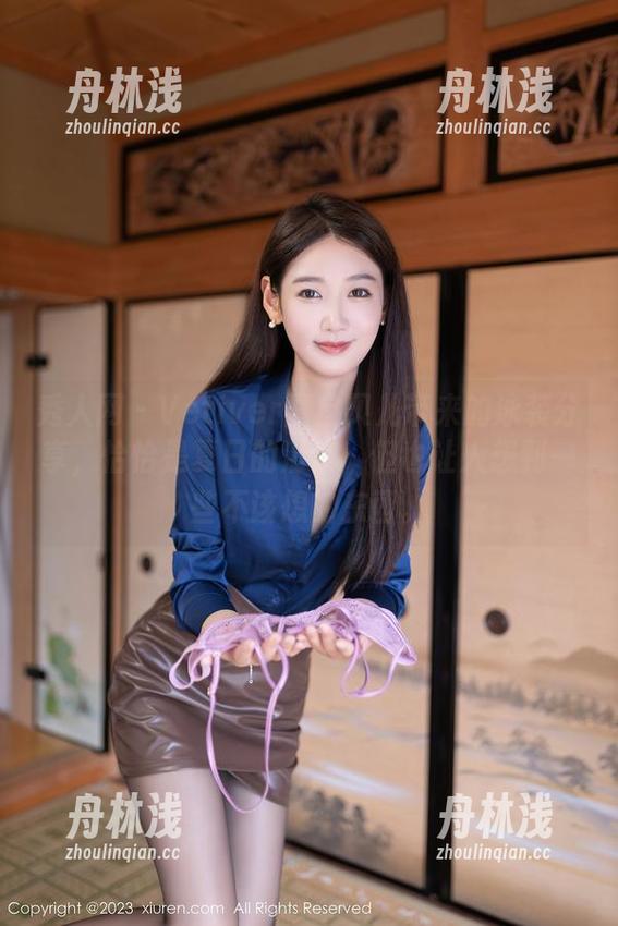 秀人网-Vetiver嘉宝贝儿 秀人网 - Vetiver嘉宝贝儿带来的泳装分享,恰恰是夏日的清凉,但也让人想到一些不该想的东西。