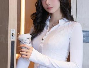 秀人网 - 凯竹Quinn的最新写真：连体衣风暴，不怕被打乱的那种！