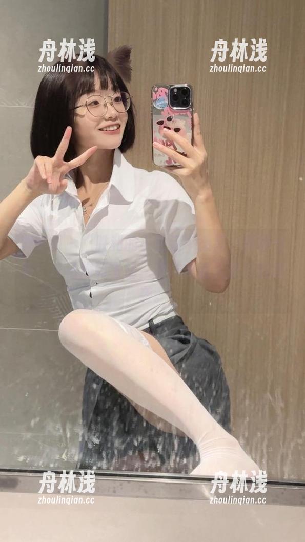 胜利的小生活 微密圈 - “胜利的小生活”教室,原图分享:从枯燥到飞扬,看作业铺天盖地的逆袭。