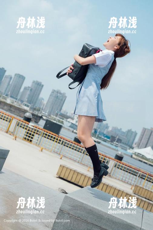 菠萝社-Suki朱忆音 菠萝社 - Suki朱忆音的姐姐写真:这一刻,我们失踪的亲渐近了!