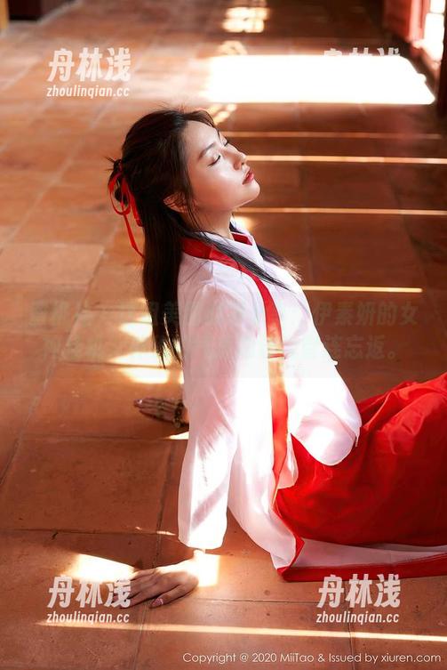 蜜桃社 - 这组美图必须分享：伊素妍的女神挂机，神秘的气质总让我留连忘返。