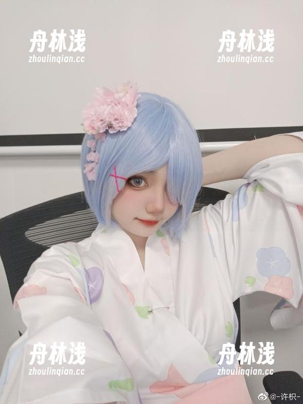 许枳 一次性给许枳的校服写真打上无圣光标签,哈哈,耐人寻味!