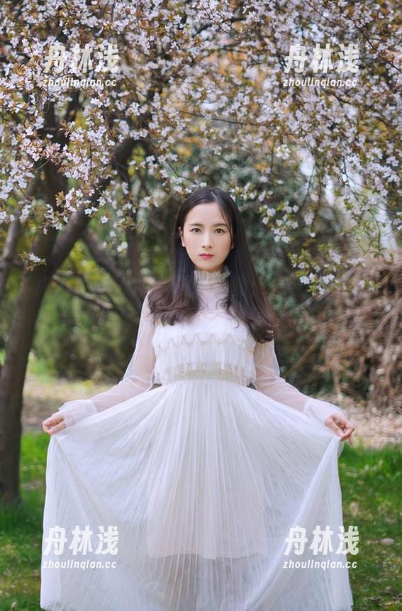 微密圈 - 辣妈女神夏日合集：想要一整天的美，别忘了来下载，机会难得啊！