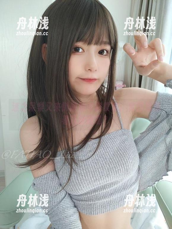 迷之呆梨又来懒散地收割夏末：套图里藏着几分随意？