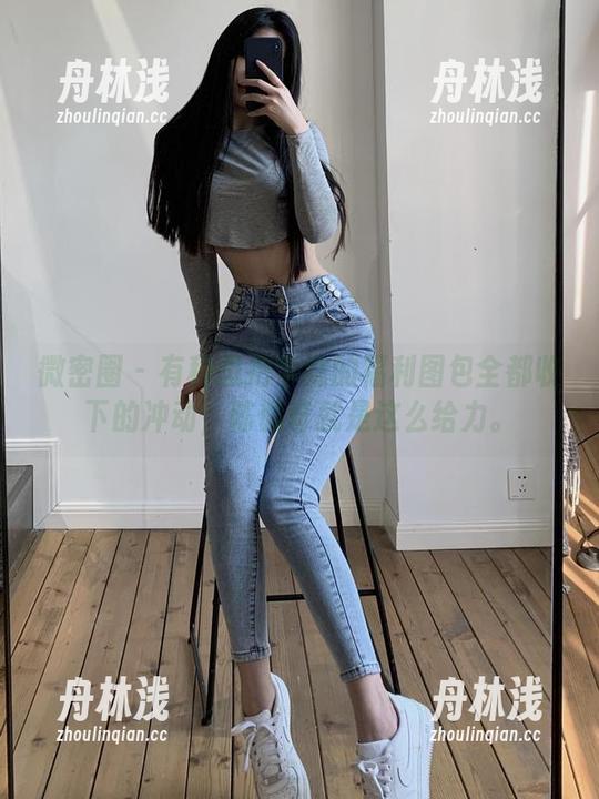 微密圈 - 有种想把学妹的福利图包全都收下的冲动，陈佩奇就是这么给力。